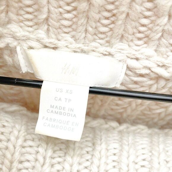 H&M Chunky Knit Oversized Sweater Mock Neck Pullover in Light Gray Size XS - Picture 6 of 8